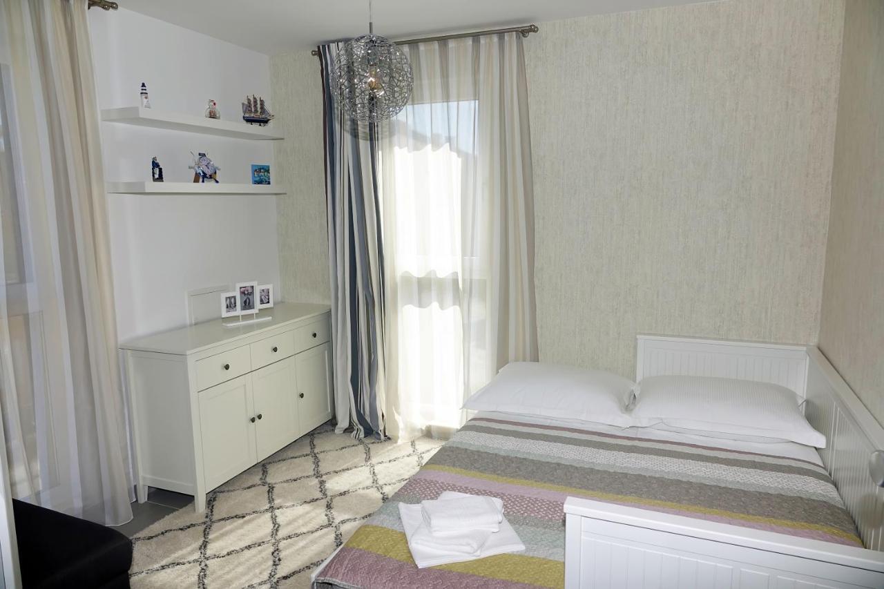 Apartman 4 *